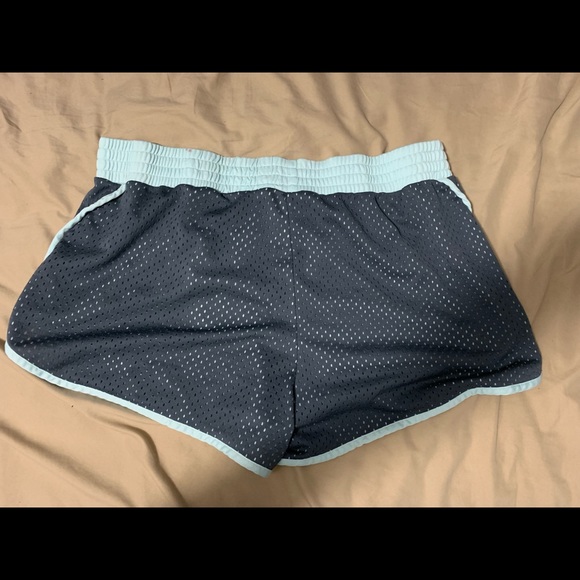 Champion Shorts - Picture 2 of 3